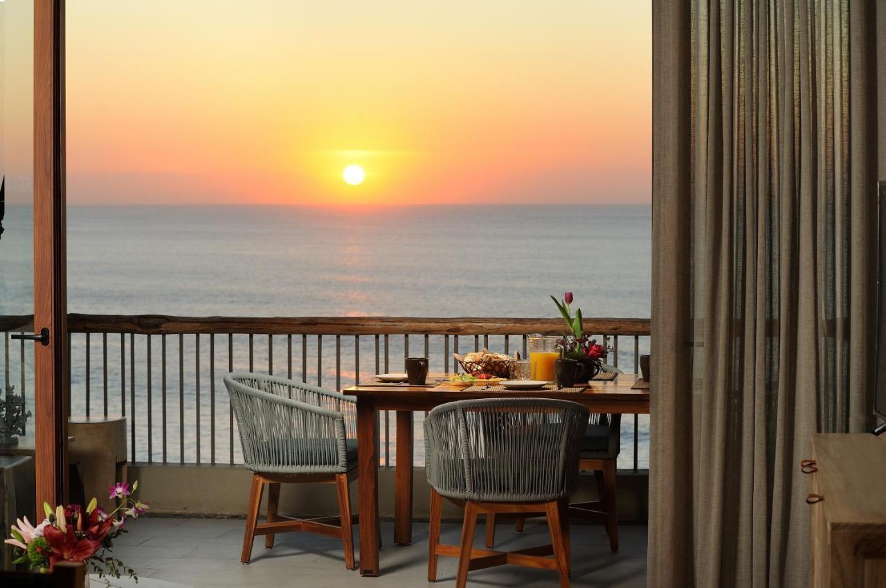 Hear The Waves! Amazing Beachfront Condo With Unbeatable Views! San José del Cabo Exterior photo